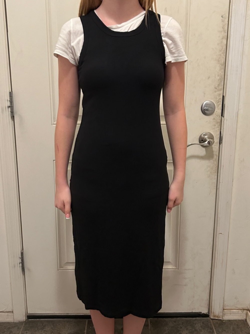Sleek Black Sleeveless Midi Dress